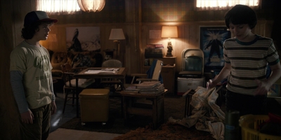 Stranger_Things_S01E06_mp46638.jpg