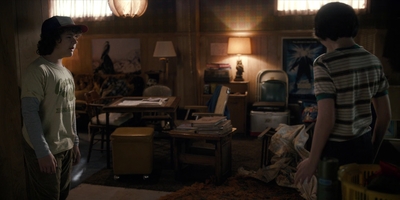 Stranger_Things_S01E06_mp46639.jpg