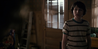 Stranger_Things_S01E06_mp46644.jpg