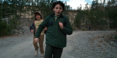 Stranger_Things_S01E06_mp48071.jpg