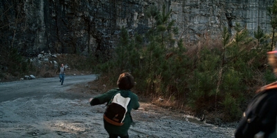 Stranger_Things_S01E06_mp48081.jpg