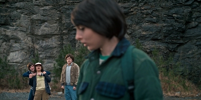 Stranger_Things_S01E06_mp48173.jpg