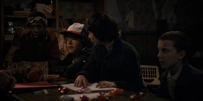 Stranger_Things_S01E07_mp41332.jpg