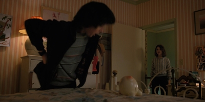 Stranger_Things_S02E01_mp40309.jpg