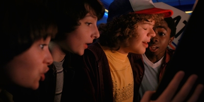 Stranger_Things_S02E01_mp40390.jpg