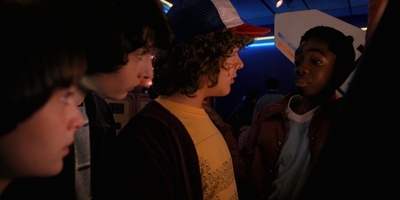 Stranger_Things_S02E01_mp40403.jpg