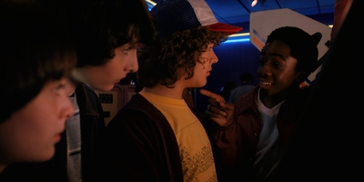 Stranger_Things_S02E01_mp40405.jpg