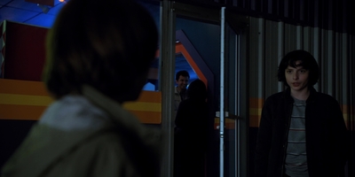 Stranger_Things_S02E01_mp40513.jpg