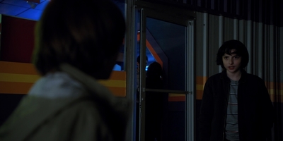 Stranger_Things_S02E01_mp40514.jpg