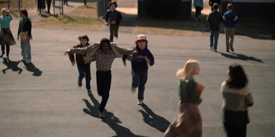 Stranger_Things_S02E01_mp41245.jpg