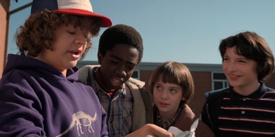 Stranger_Things_S02E01_mp41260.jpg