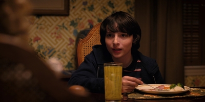 Stranger_Things_S02E01_mp41832.jpg