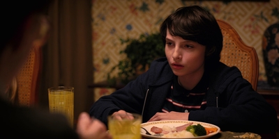 Stranger_Things_S02E01_mp41844.jpg