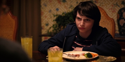 Stranger_Things_S02E01_mp41856.jpg