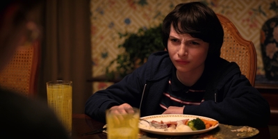 Stranger_Things_S02E01_mp41857.jpg
