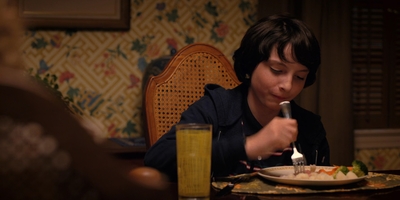 Stranger_Things_S02E01_mp41860.jpg