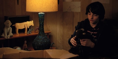 Stranger_Things_S02E01_mp42035.jpg