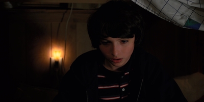 Stranger_Things_S02E01_mp42128.jpg