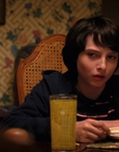 Stranger_Things_S02E01_mp41836.jpg