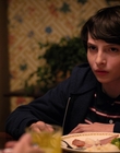 Stranger_Things_S02E01_mp41842.jpg