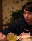 Stranger_Things_S02E01_mp41843.jpg