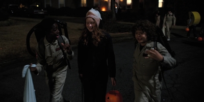 Stranger_Things_S02E02_mp45009.jpg