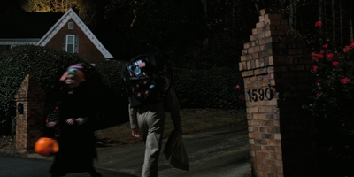 Stranger_Things_S02E02_mp45034.jpg