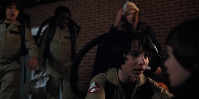 Stranger_Things_S02E02_mp45129.jpg