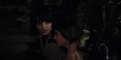 Stranger_Things_S02E02_mp45138.jpg