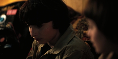 Stranger_Things_S02E02_mp45403.jpg