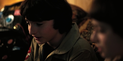 Stranger_Things_S02E02_mp45416.jpg