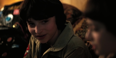Stranger_Things_S02E02_mp45417.jpg