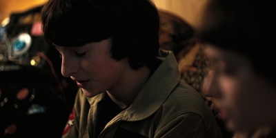 Stranger_Things_S02E02_mp45427.jpg