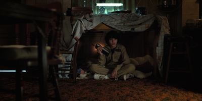 Stranger_Things_S02E02_mp45730.jpg