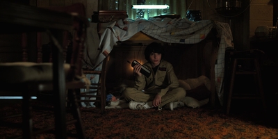 Stranger_Things_S02E02_mp45731.jpg