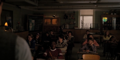 Stranger_Things_S02E03_mp46492.jpg