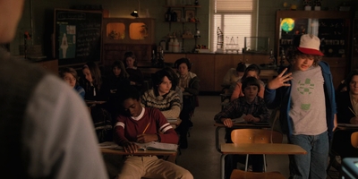 Stranger_Things_S02E03_mp46517.jpg