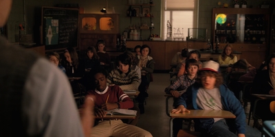 Stranger_Things_S02E03_mp46520.jpg