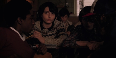 Stranger_Things_S02E03_mp46532.jpg