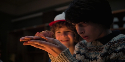 Stranger_Things_S02E03_mp47083.jpg