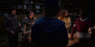Stranger_Things_S02E03_mp47164.jpg