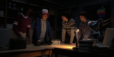 Stranger_Things_S02E03_mp47893.jpg