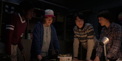 Stranger_Things_S02E03_mp47898.jpg