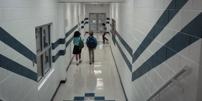 Stranger_Things_S02E03_mp48186.jpg