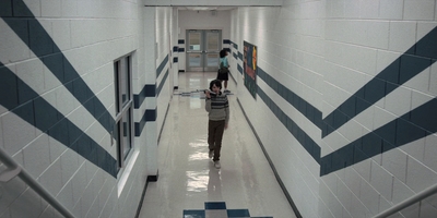 Stranger_Things_S02E03_mp48191.jpg