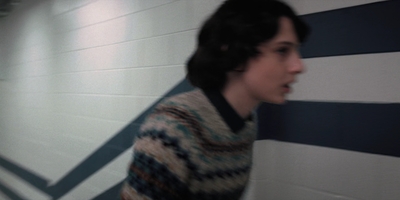 Stranger_Things_S02E03_mp48197.jpg