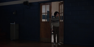 Stranger_Things_S02E03_mp48236.jpg