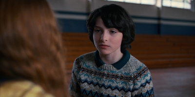 Stranger_Things_S02E03_mp48313.jpg