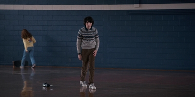 Stranger_Things_S02E03_mp48389.jpg