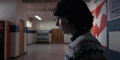 Stranger_Things_S02E03_mp48398.jpg